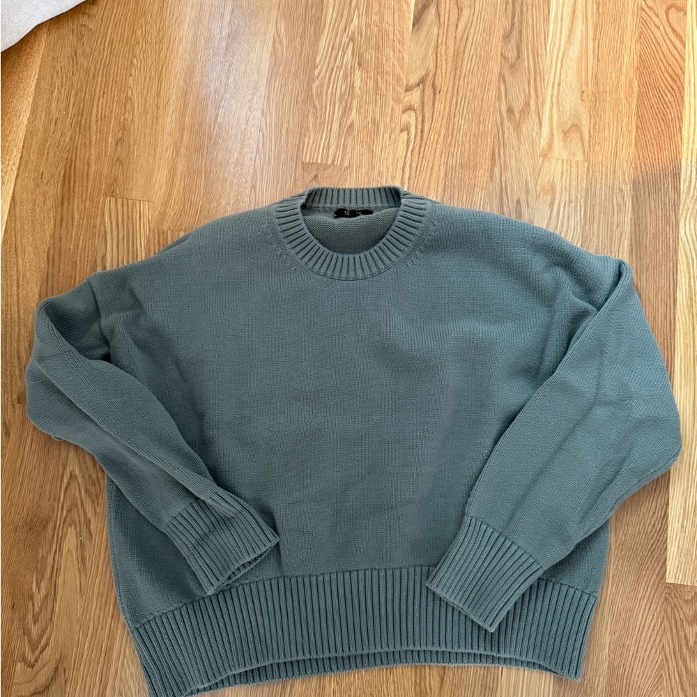 Quince 100% Organic Cotton Boyfriend Crewneck Sweater in Olive